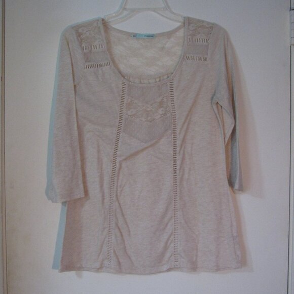 Maurices Tops - * 2/$15 Maurices Beige Oatmeal Top Large Lace Half Sleeve Open Trim Very Good